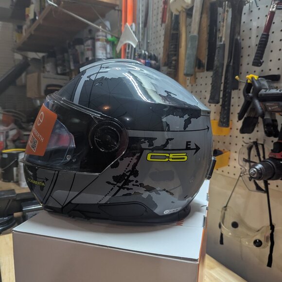 Schuberth C5 Motorcycle helmet - Picture 11 of 13